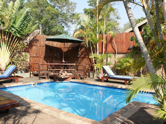 Bhangazi Lodge Bed & Breakfast
