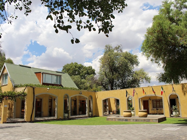 17 on Bird Guest House